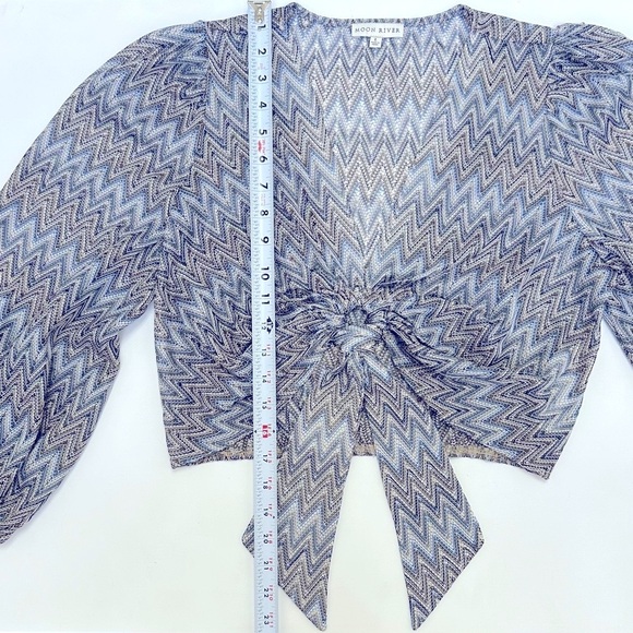 Moon River Chevron Tie Front Sheer Blouse L Metallic Zigzag Puff Sleeve Top - Picture 11 of 12